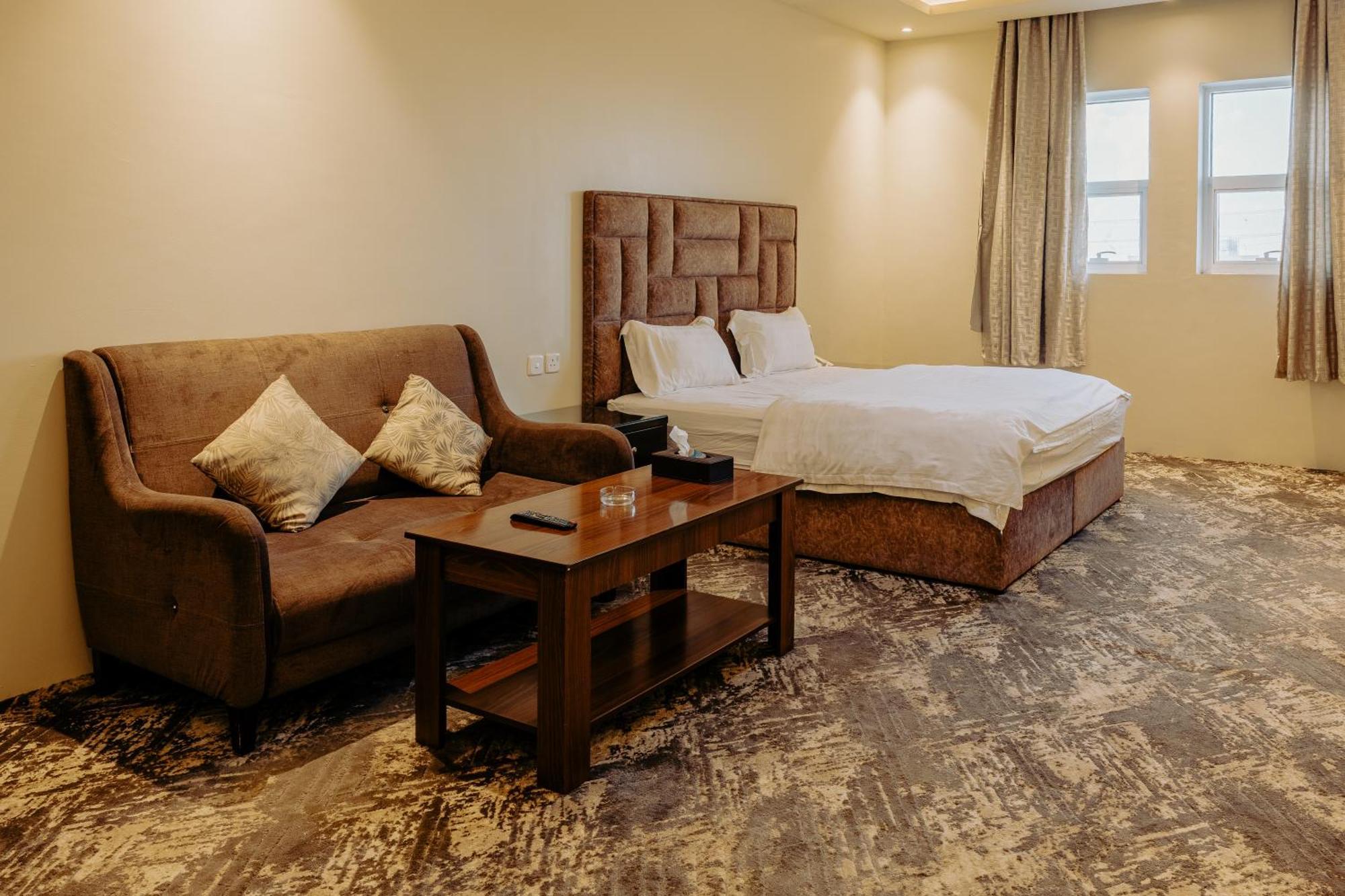 Radiha Hotel Suites Al Hawiyah Exteriör bild
